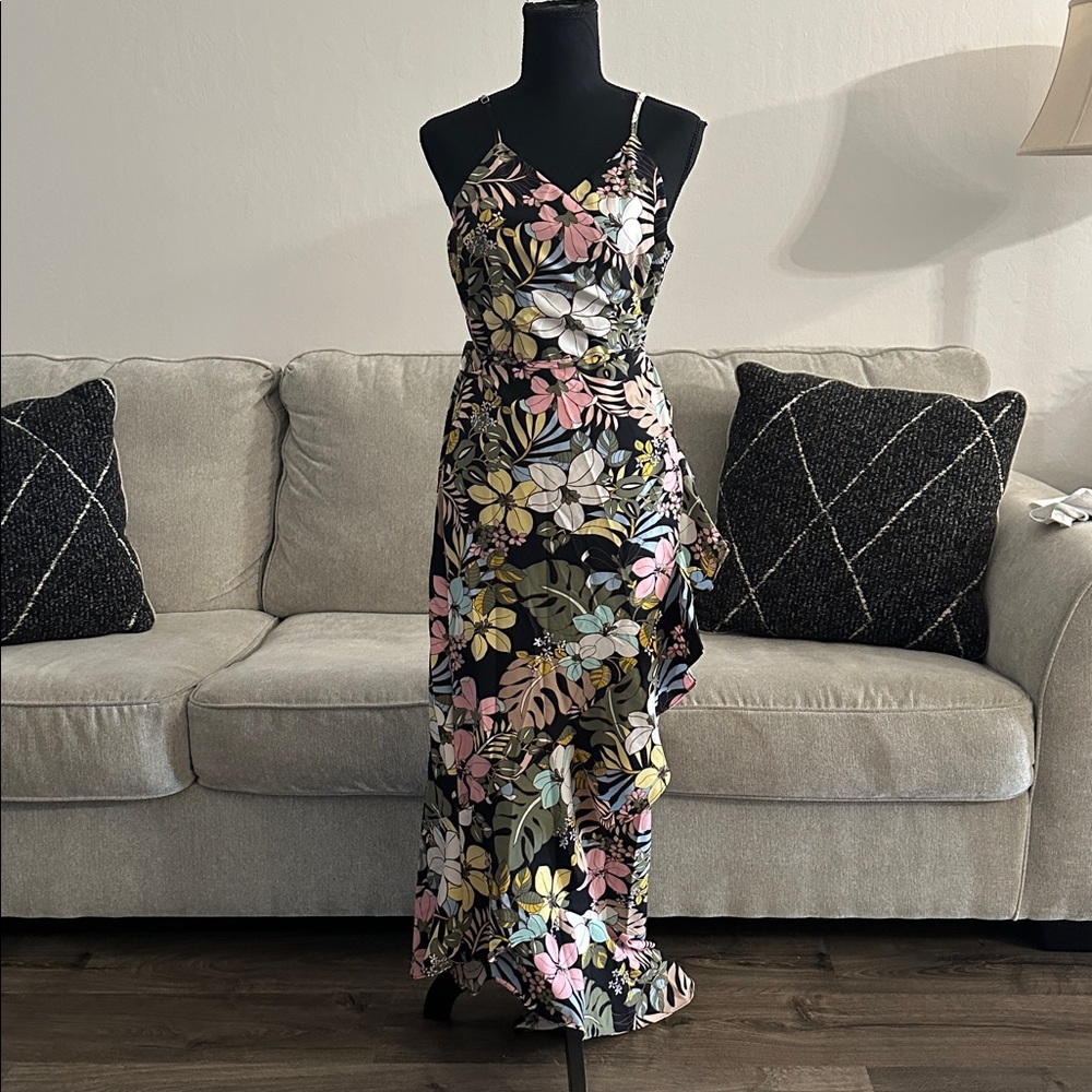 Lulu's Black Floral V-Neck Spaghetti Strap Maxi Dress